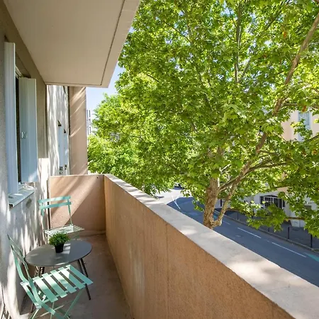 T4 Climatise Au Pied Des Rempart Avec Parking Apartment Avignon Exterior photo